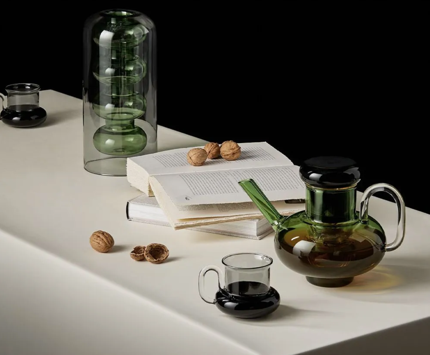 BUMP TEA POT GREEN Tom Dixon. - Milk Concept Boutique