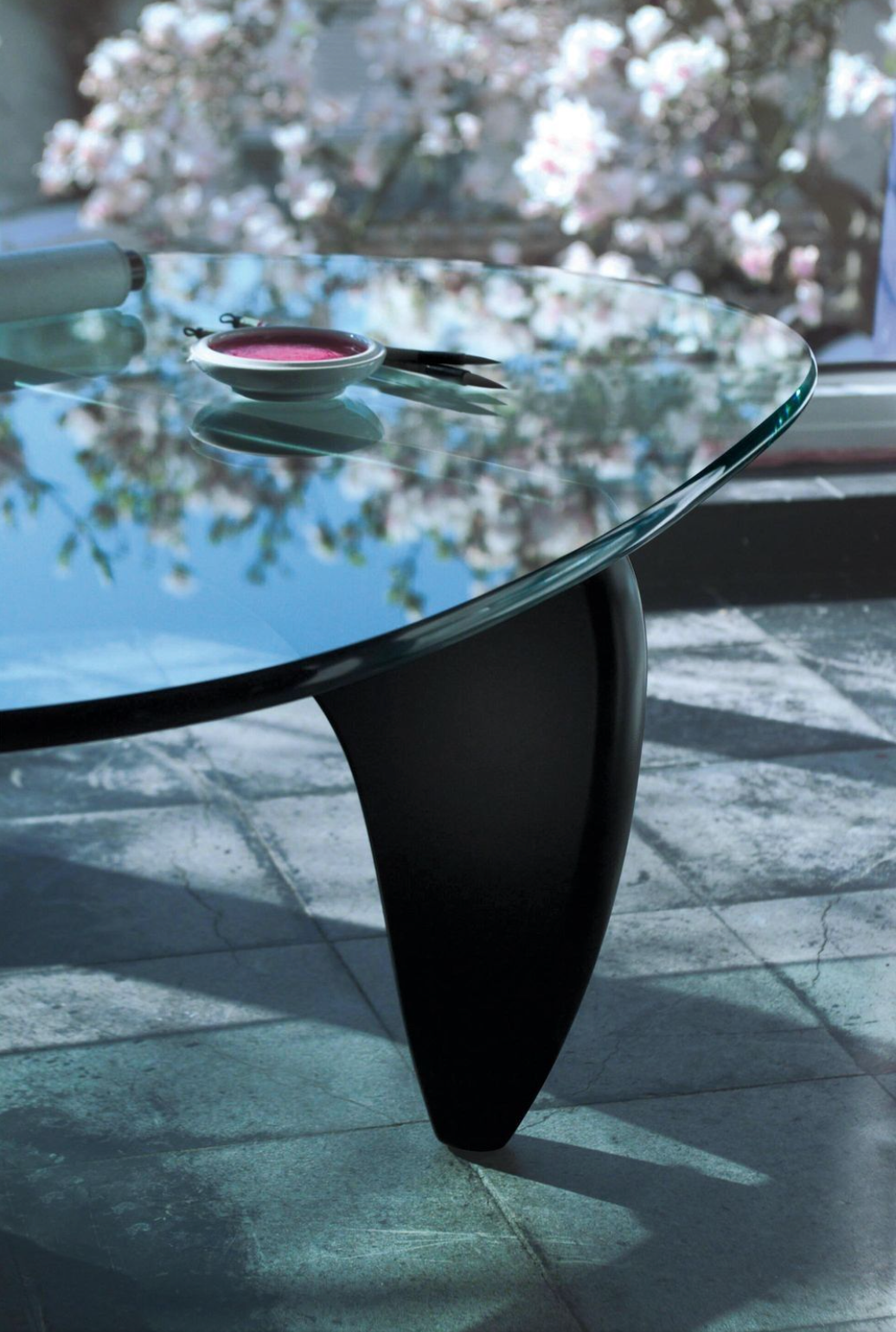 Classics: Isamu Noguchi's Coffee Table - Milk Concept Boutique