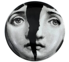 Fornasetti Round ashtray Tema & Variazioni n°10 black/white - Milk Concept Boutique