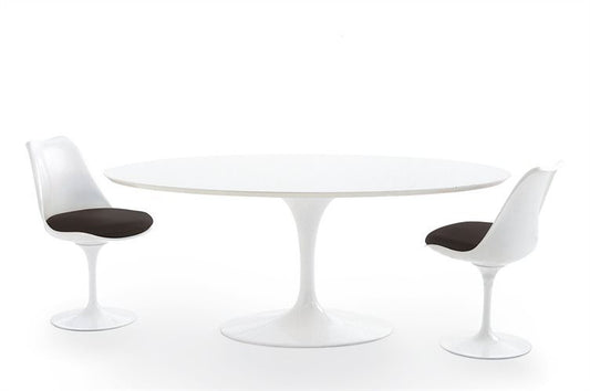 Classics: Eero Saarinen's dining table - Milk Concept Boutique